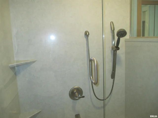 $120,000 | 2211 West Clarke Avenue, West Peoria, IL 61604