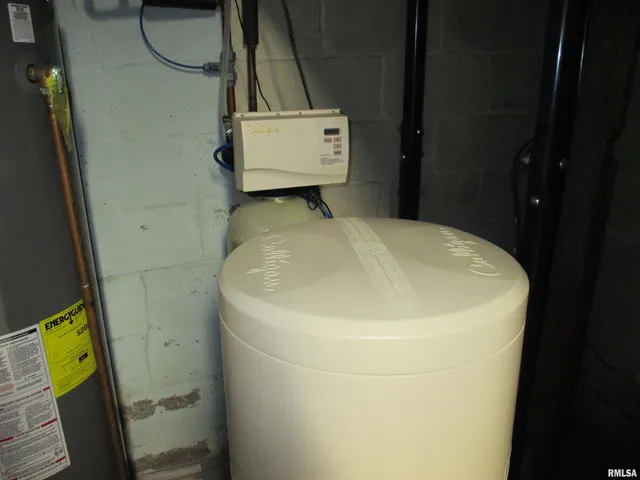 $120,000 | 2211 West Clarke Avenue, West Peoria, IL 61604