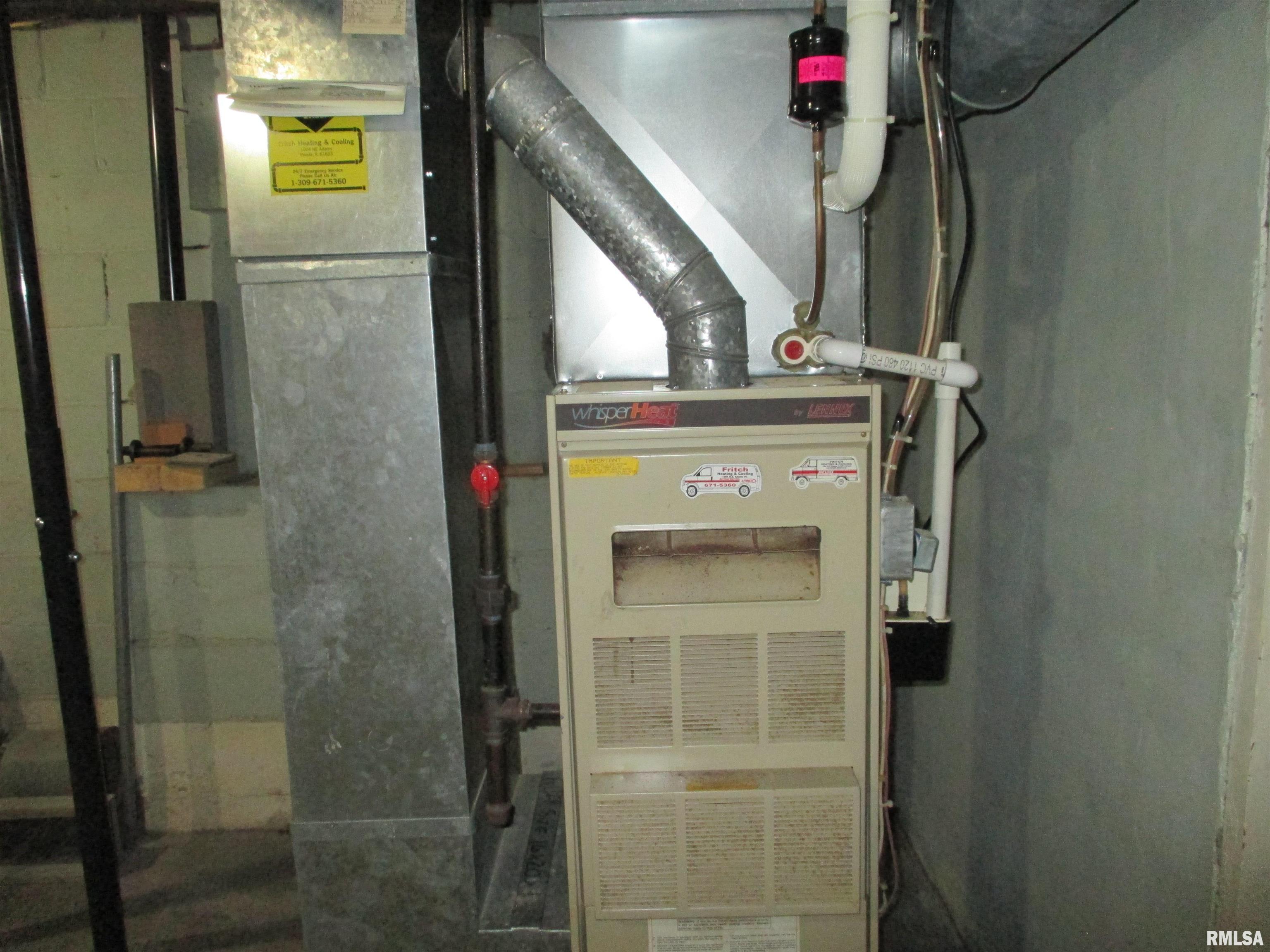 2211 West Clarke Avenue West Peoria, IL 61604 - Photo 38 of 53