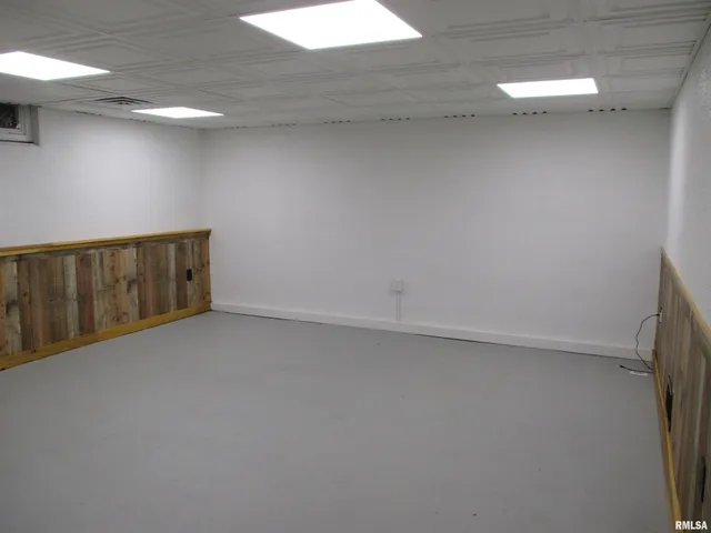 $120,000 | 2211 West Clarke Avenue, West Peoria, IL 61604