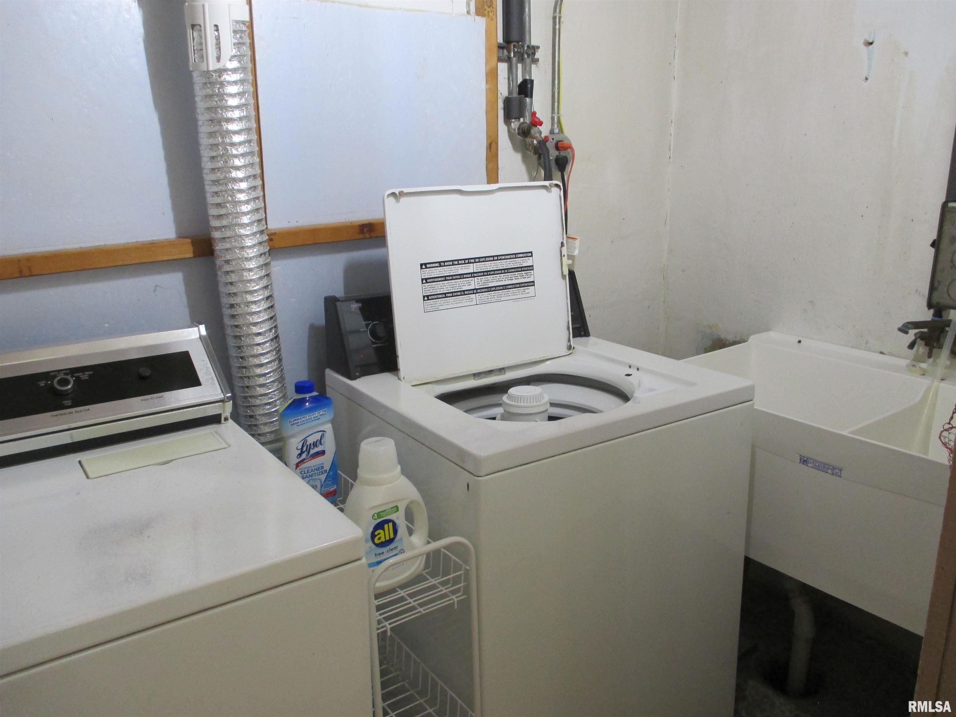 2211 West Clarke Avenue West Peoria, IL 61604 - Photo 48 of 53