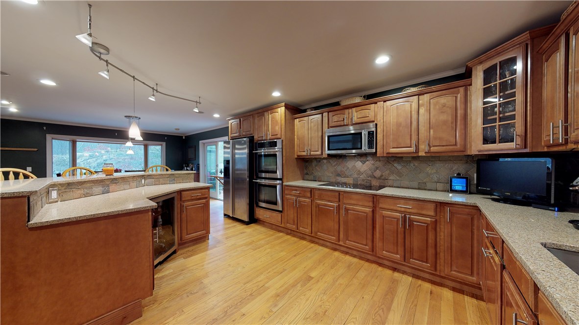 23 Doire Road Cumberland, RI 02864 - Photo 5 of 38