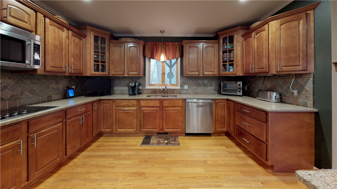 23 Doire Road Cumberland, RI 02864 - Photo 7 of 38