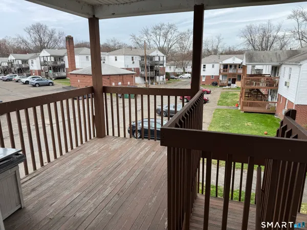 $2,200 | 239 Cherry Hill Drive, Unit 2A, Bridgeport, CT 06606