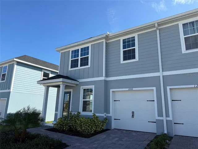 $2,100 | 1200 Port Blue Way, Lady Lake, FL 32159