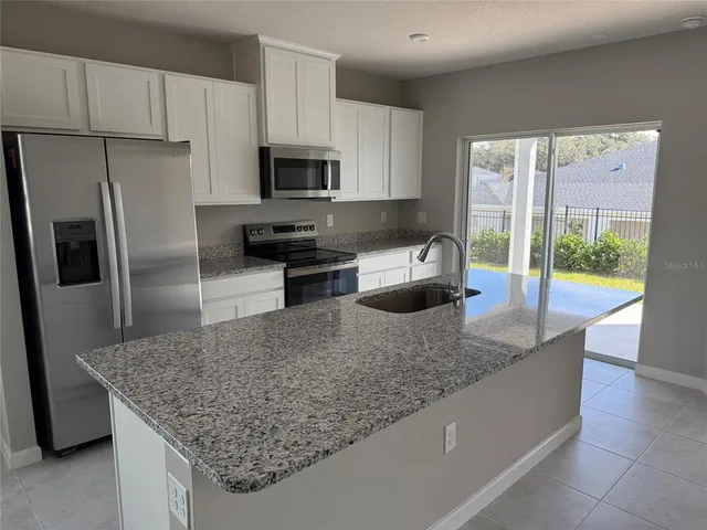 $2,100 | 1200 Port Blue Way, Lady Lake, FL 32159