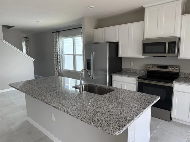 $2,100 | 1200 Port Blue Way, Lady Lake, FL 32159