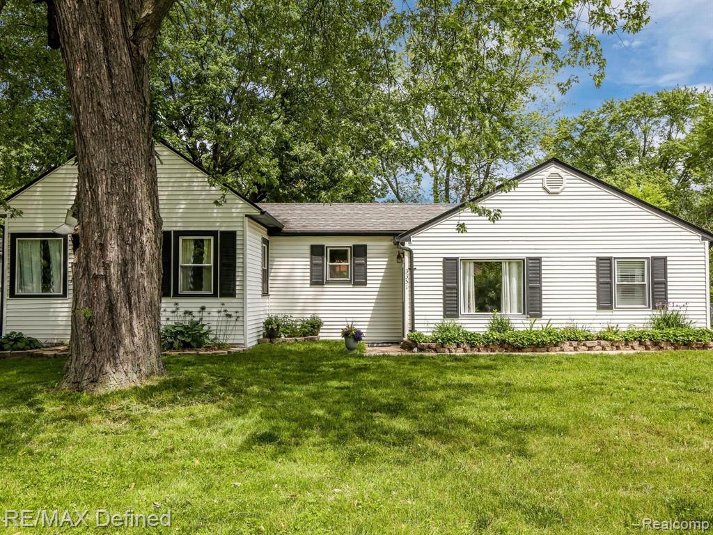 3351 Grant Road Rochester Hills, MI 48309 - Photo 1 of 22