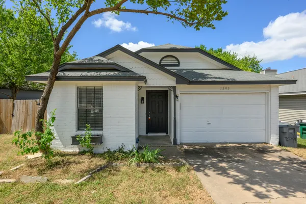 $1,750 | 1303 Dominique Drive, Austin, TX 78753