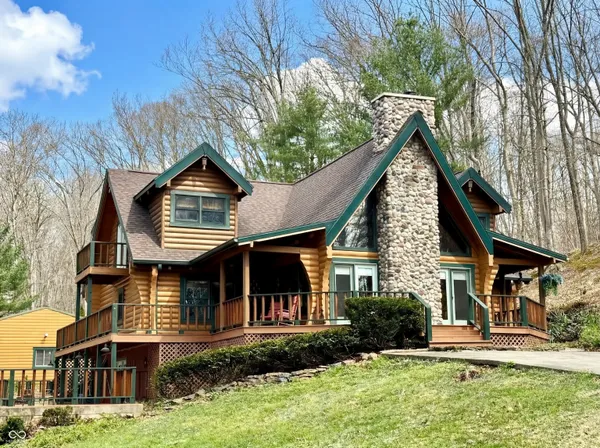 $795,000 | 2901 North Pierce Drive, Solsberry, IN 47459