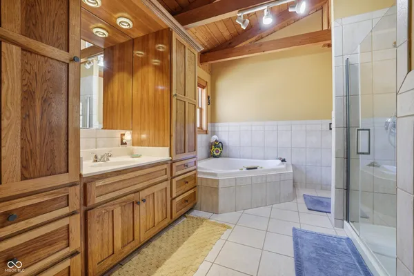 $795,000 | 2901 North Pierce Drive, Solsberry, IN 47459