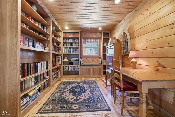 $795,000 | 2901 North Pierce Drive, Solsberry, IN 47459