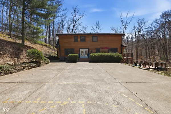 $795,000 | 2901 North Pierce Drive, Solsberry, IN 47459