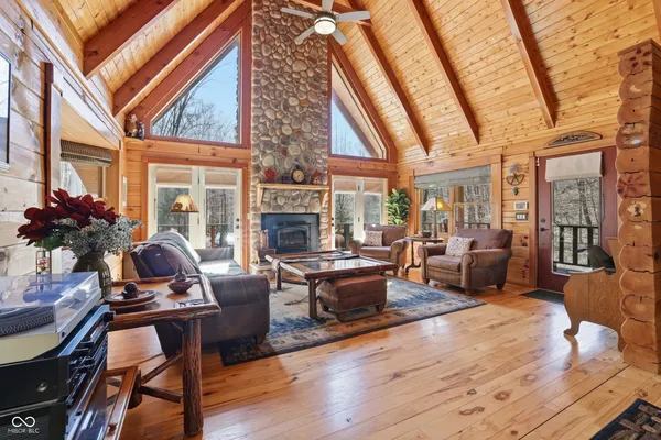 $795,000 | 2901 North Pierce Drive, Solsberry, IN 47459