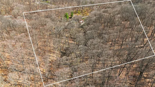 $795,000 | 2901 North Pierce Drive, Solsberry, IN 47459