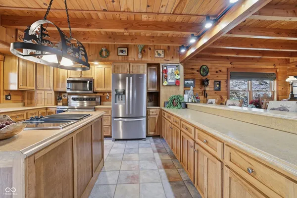 $795,000 | 2901 North Pierce Drive, Solsberry, IN 47459