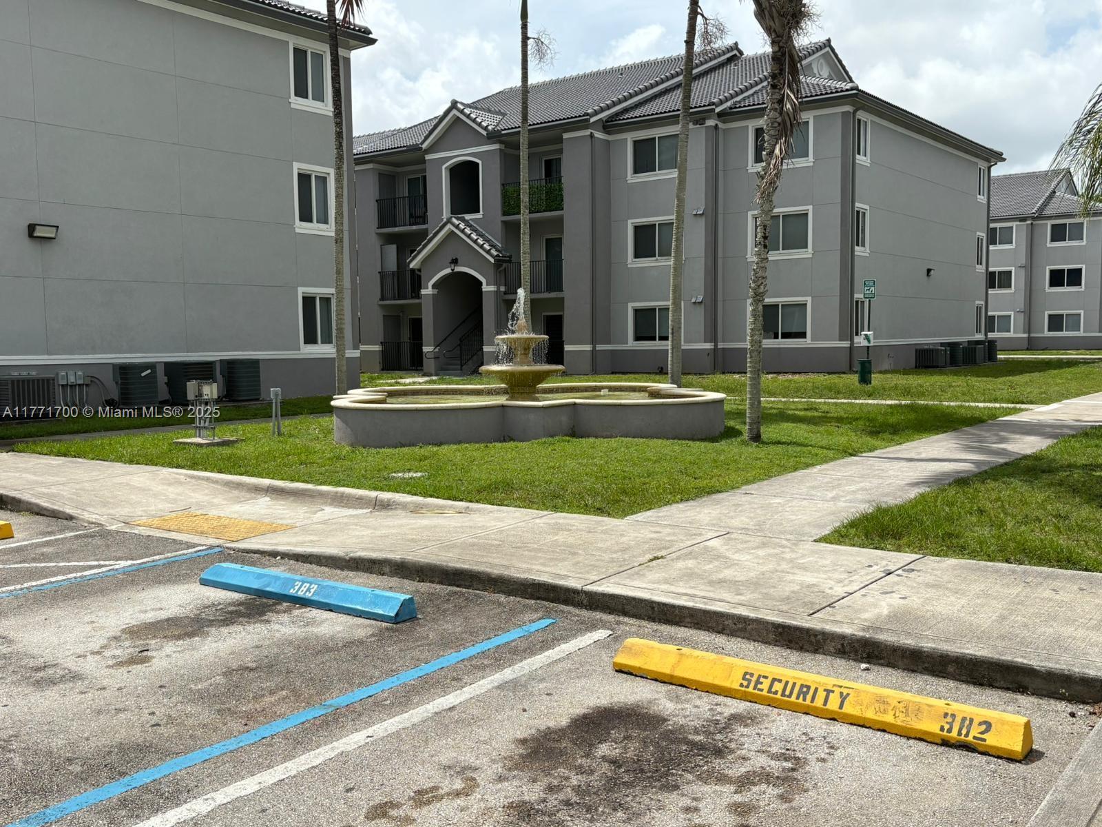 15422 Southwest 284th Street, Unit 7302 Homestead, FL 33033 - Photo 30 of 44 a view of pool with yard