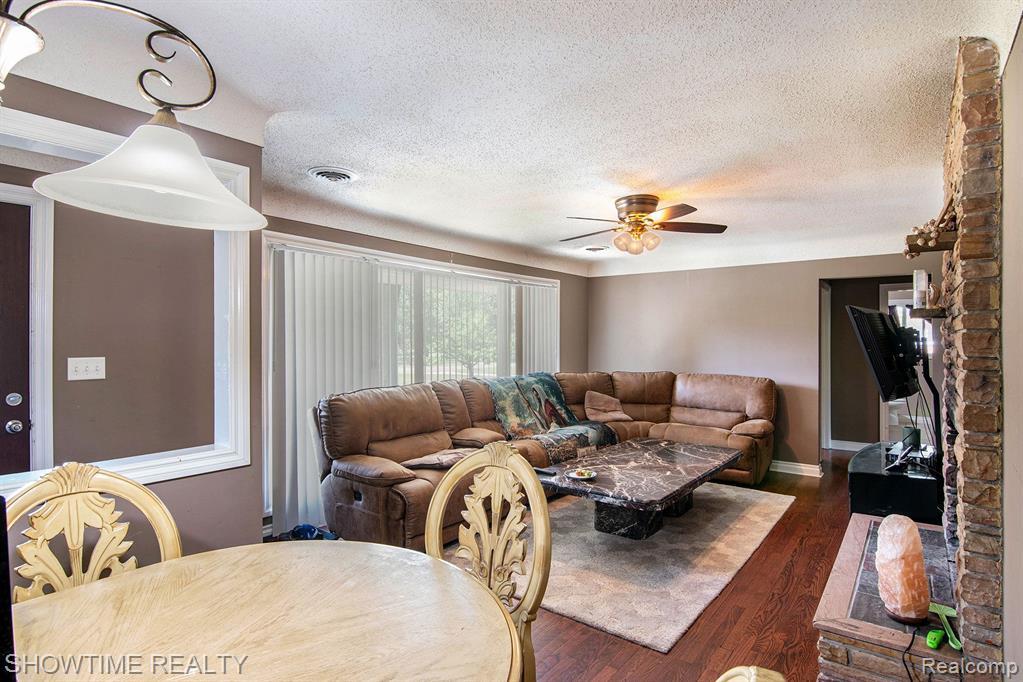 1831 Willowood Drive Rochester Hills, MI 48307 - Photo 7 of 18