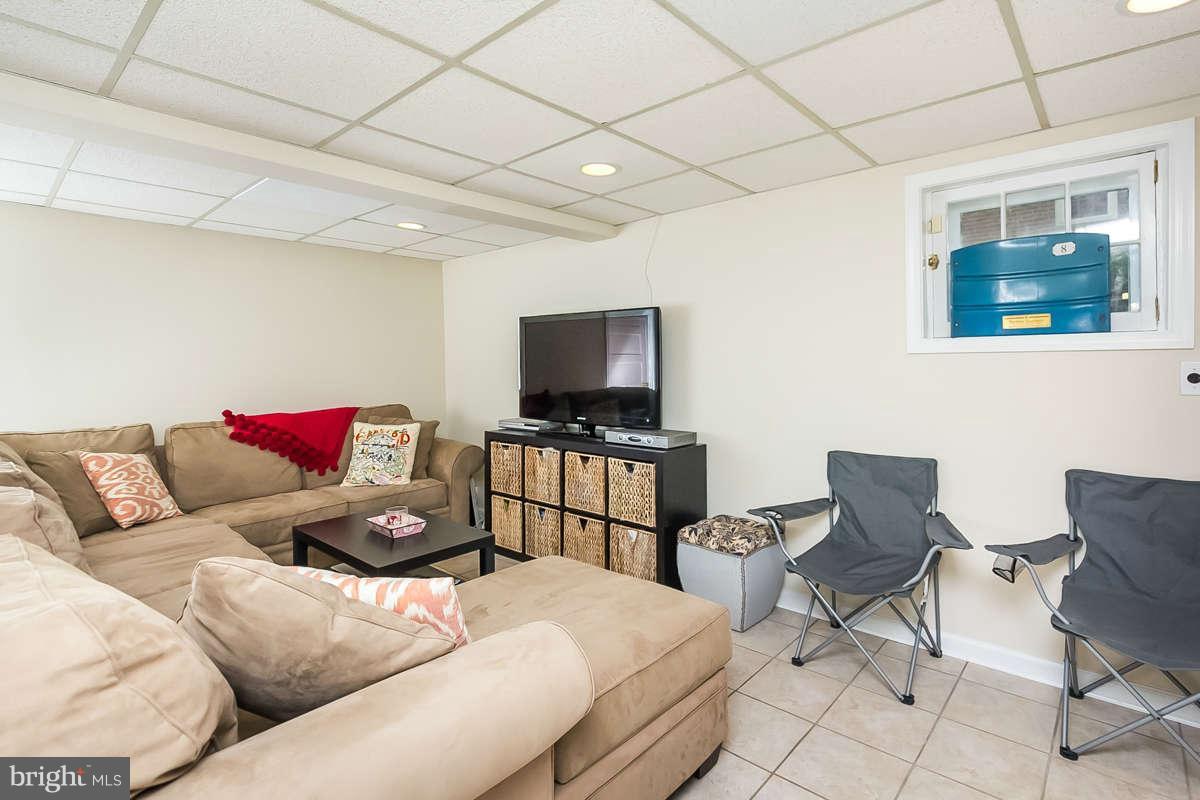 108 Murdock Road Baltimore, MD 21212 - Photo 22 of 29 Family Room