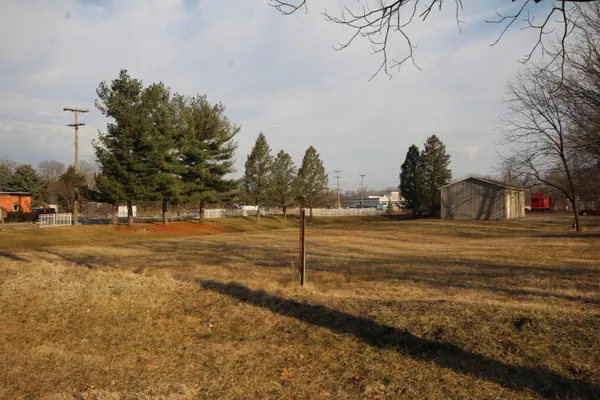 $64,900 | 321 East Vine Street, Vicksburg, MI 49097