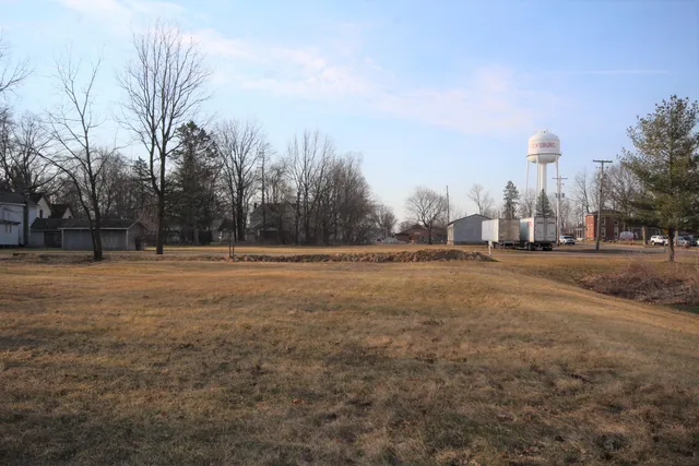 $64,900 | 321 East Vine Street, Vicksburg, MI 49097