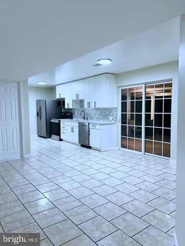 $2,300 | 8186 Paper Birch Drive, Lorton, VA 22079