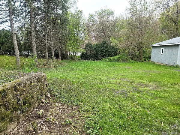 $1,800 | 70 Pine Court, Crystal Lake, IL 60014