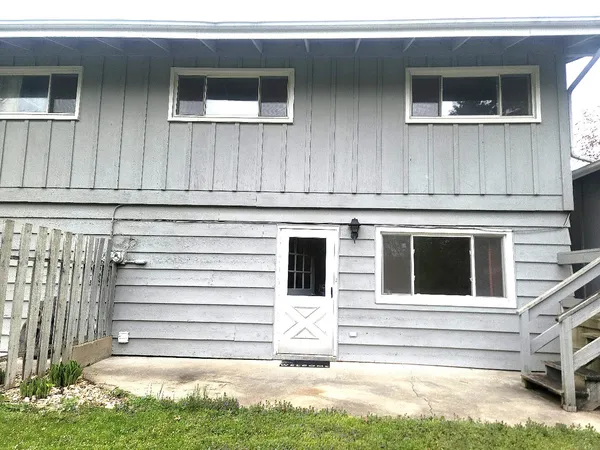 $1,800 | 70 Pine Court, Crystal Lake, IL 60014