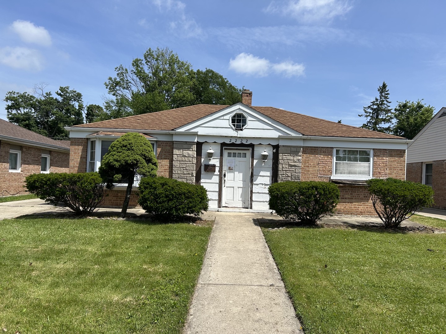 2222 Spruce Road Homewood, IL 60430 - Photo 1 of 21 Gallery Image 1