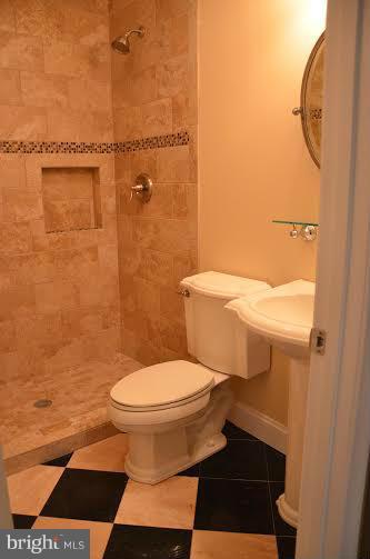 806 West Nettle Tree Road Sterling, VA 20164 - Photo 12 of 15 Bath (Master)