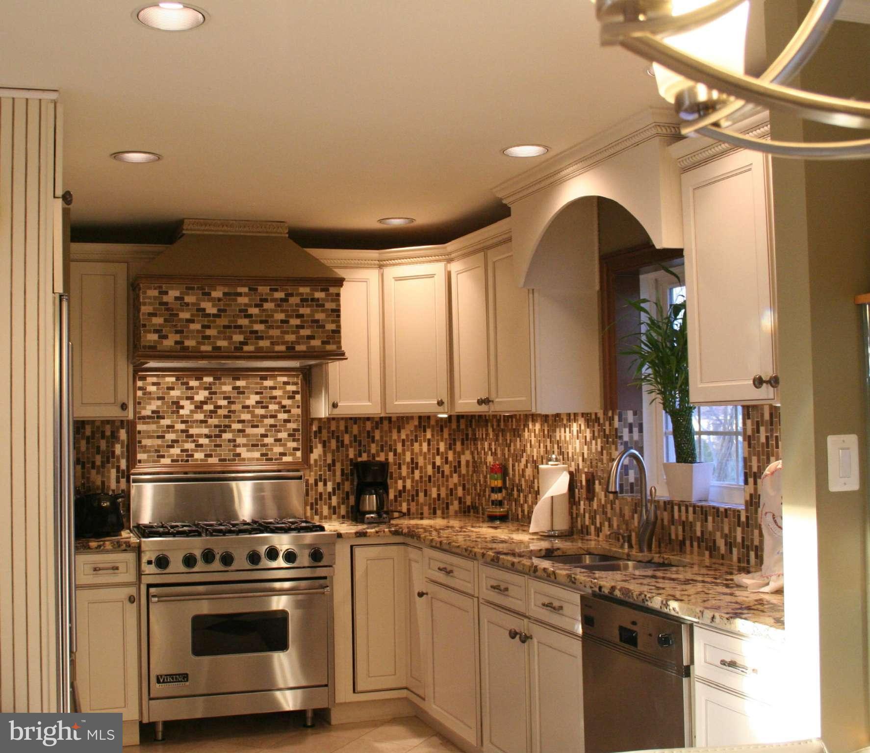 806 West Nettle Tree Road Sterling, VA 20164 - Photo 6 of 15 Kitchen
