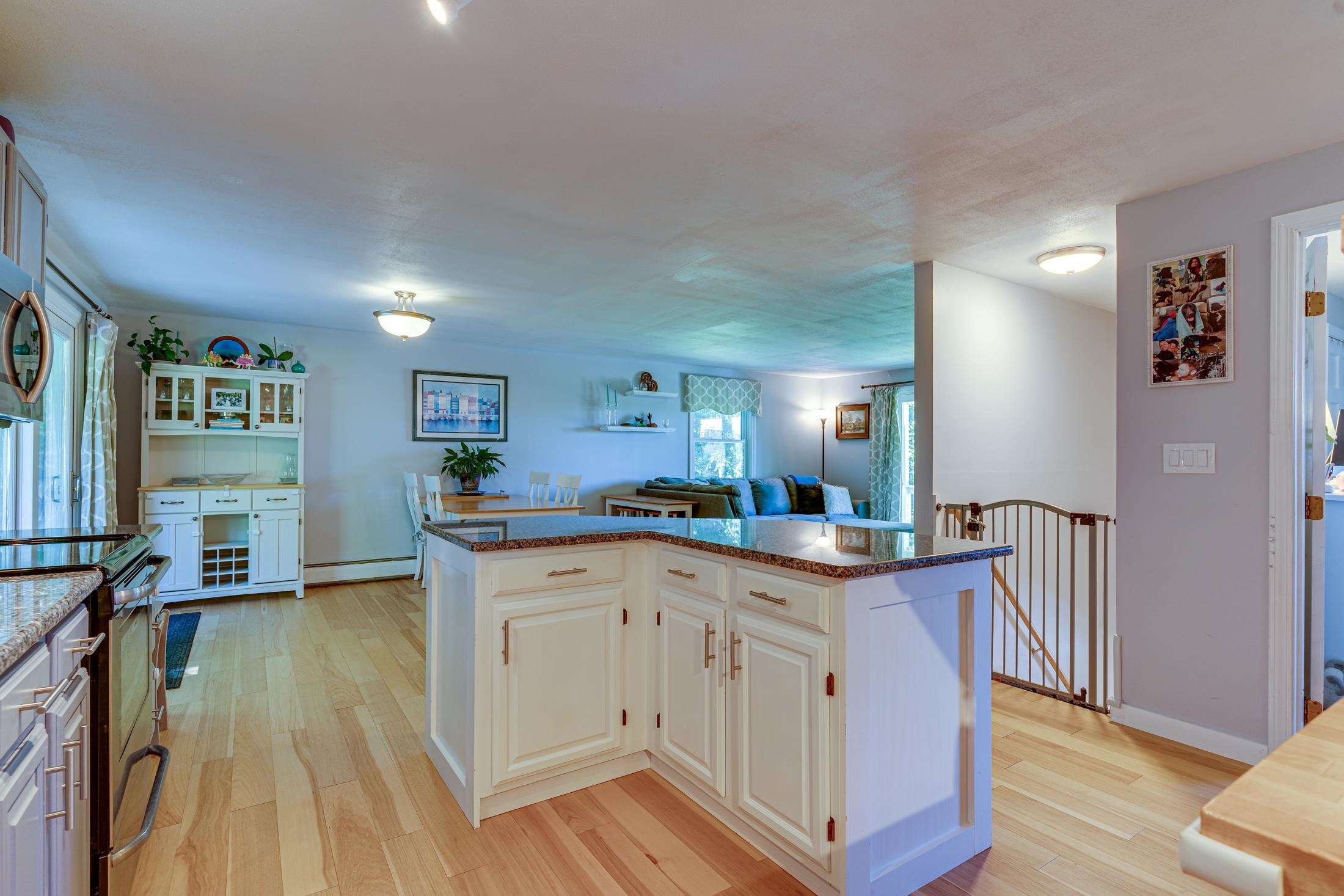 126 Stratham Heights Road Stratham, NH 03885 - Photo 4 of 33