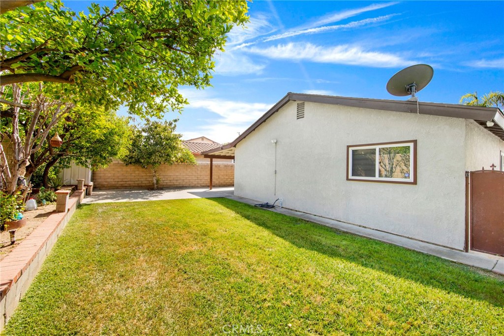 297 West Kirkwall Road Azusa, CA 91702 - Photo 14 of 18