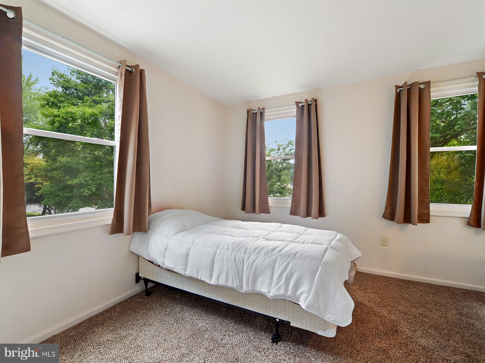 111 Ridings Way Lancaster, PA 17601 - Photo 25 of 30 Bedroom 2