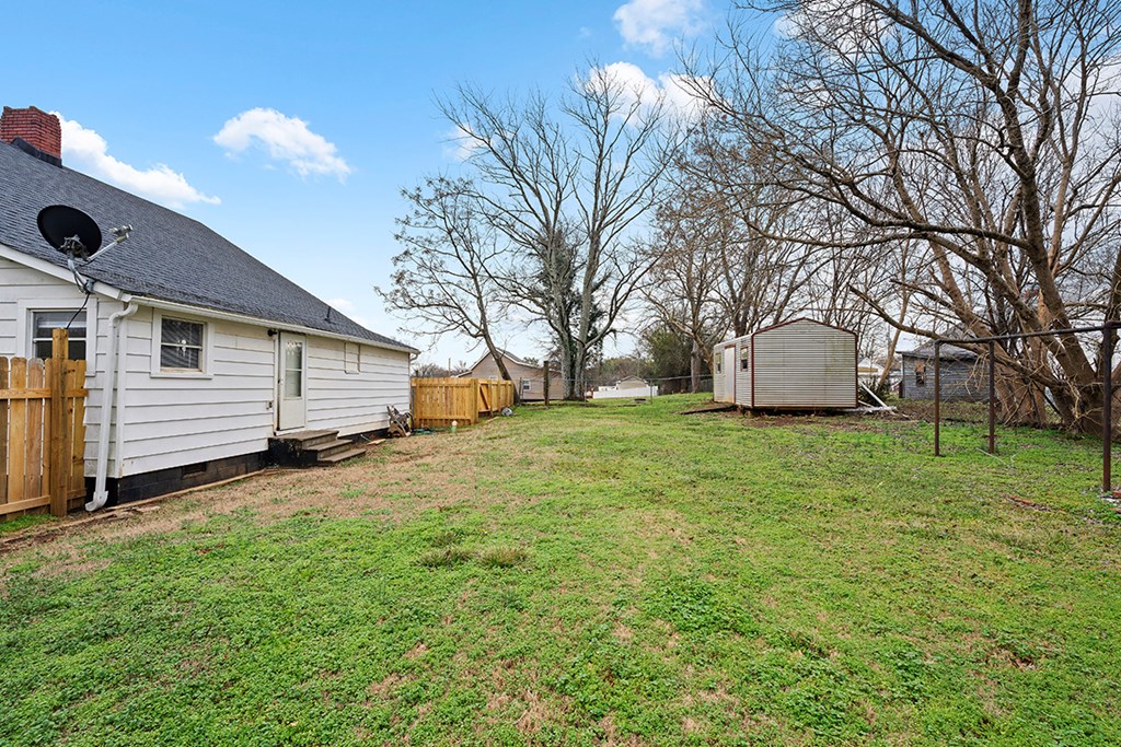 18 Finley Street Pelzer, SC 29669 - Photo 3 of 12