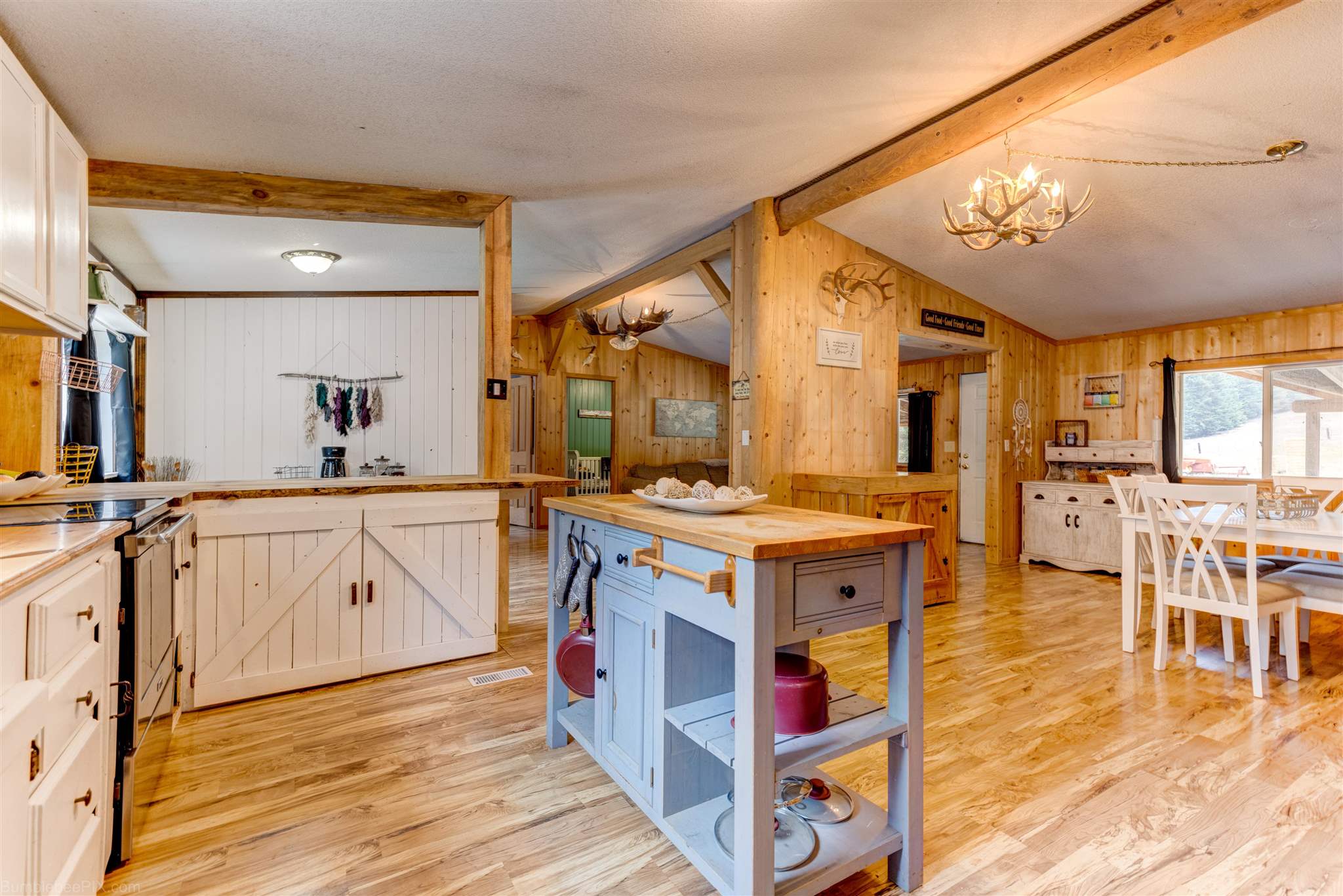 472 Doe Mdw Road Newport, WA 99156 - Photo 4 of 25 Gallery Image 4
