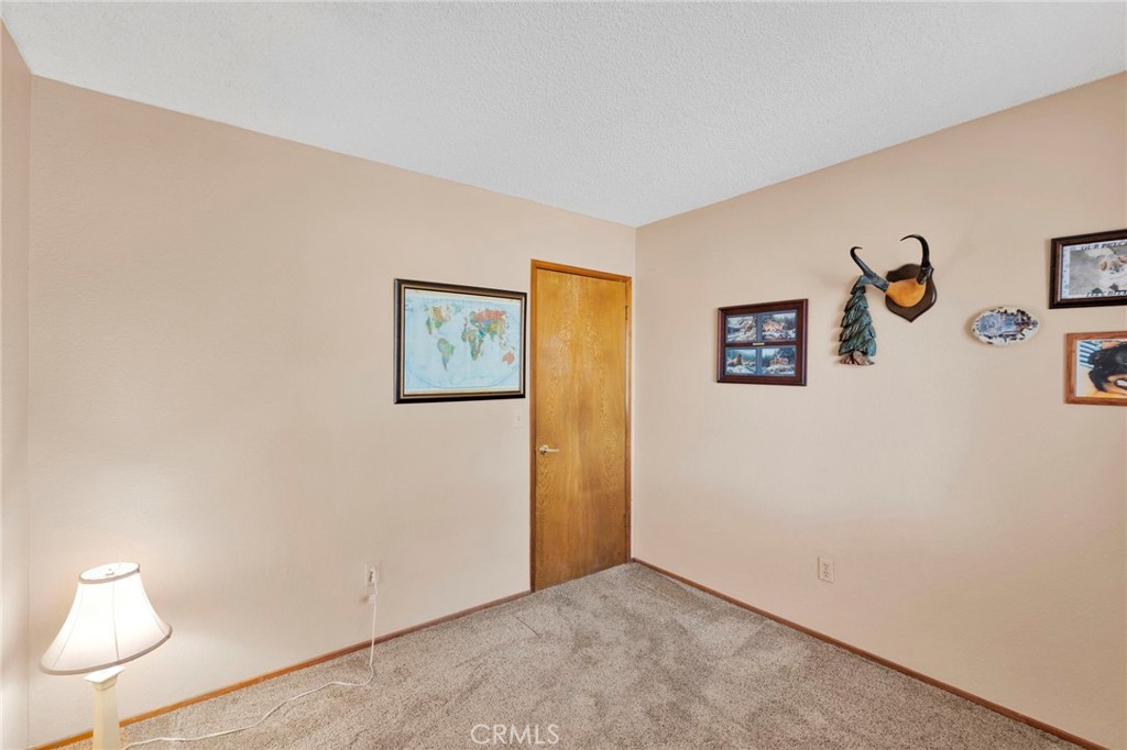 19031 Shoshonee Road Apple Valley, CA 92307 - Photo 23 of 43