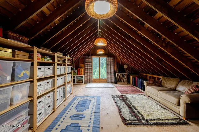 $720,000 | 461 Hulett Hill Road, Sheffield, MA 01257