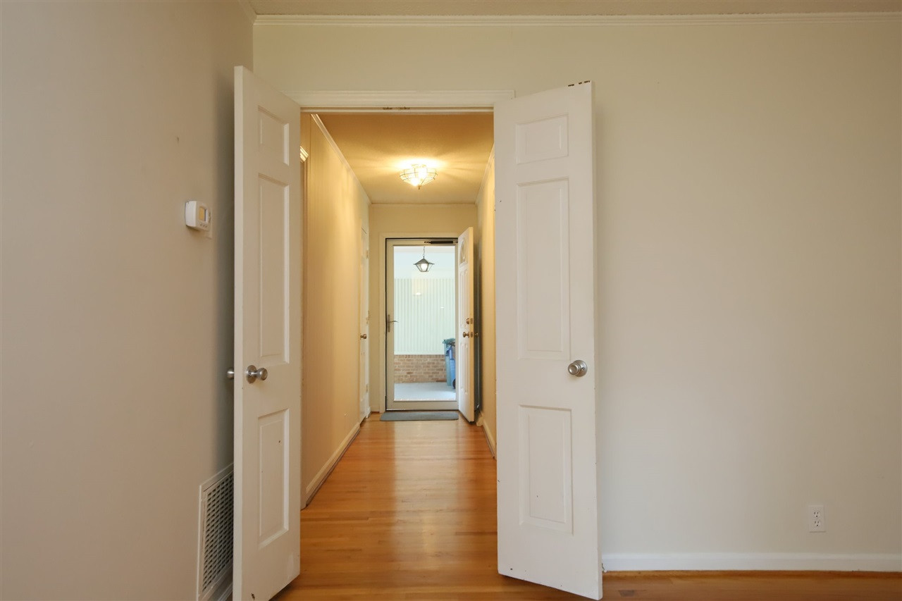3909 Hope Valley Road Durham, NC 27707 - Photo 4 of 27 Photo 4