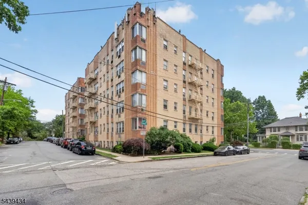 $195,000 | 19 Lyons Avenue, Unit 204, Newark, NJ 07112