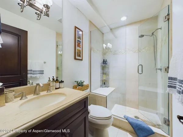 $100,000 | 910 East Cooper Avenue, Aspen, CO 81611