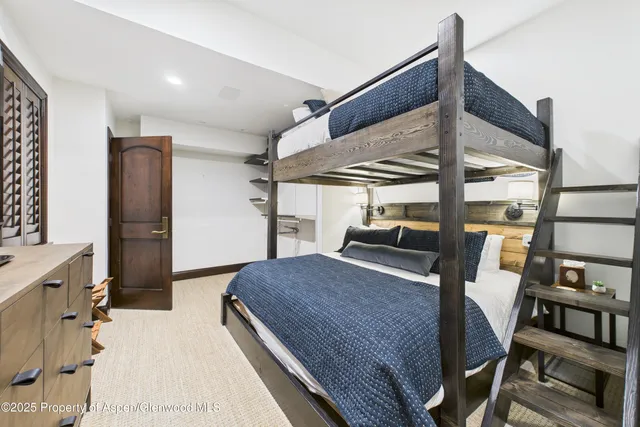 $100,000 | 910 East Cooper Avenue, Aspen, CO 81611