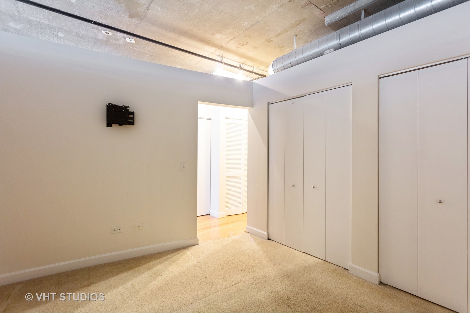 111 South Morgan Street, Unit 609 Chicago, IL 60607 - Photo 9 of 12 a view of an empty room