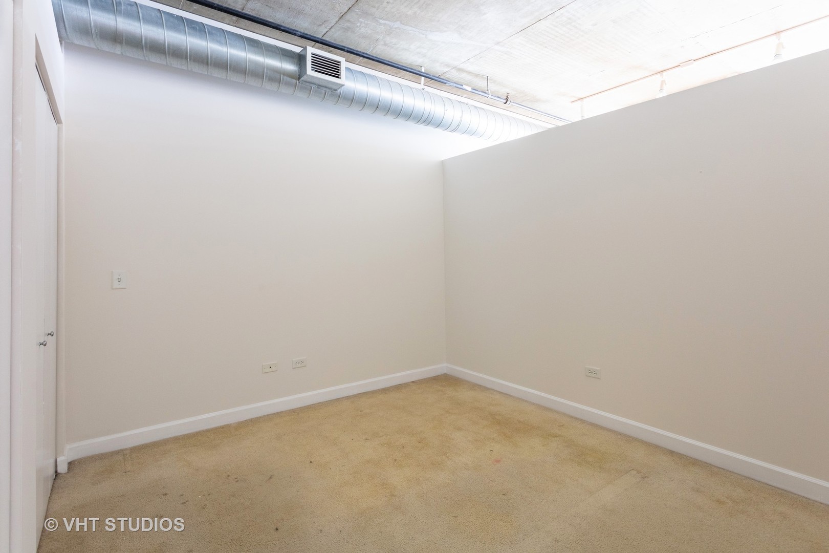 111 South Morgan Street, Unit 609 Chicago, IL 60607 - Photo 10 of 12 a view of a small space