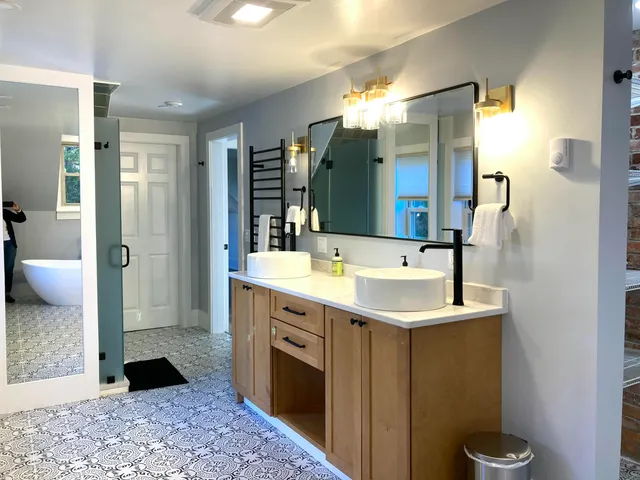 $825,000 | 122 Cross Road, Hancock, ME 04640