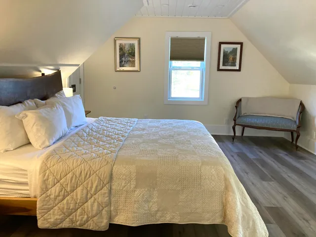 $825,000 | 122 Cross Road, Hancock, ME 04640