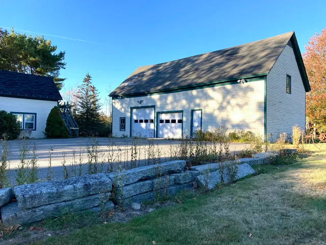 $825,000 | 122 Cross Road, Hancock, ME 04640