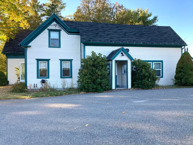 $825,000 | 122 Cross Road, Hancock, ME 04640