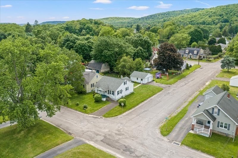 931 Westminster Road Endicott, NY 13760 - Photo 43 of 48