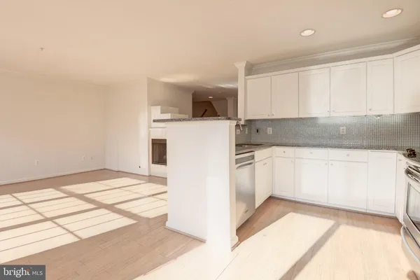 $4,100 | 1984 Crescent Park Drive, Unit 15B, Reston, VA 20190